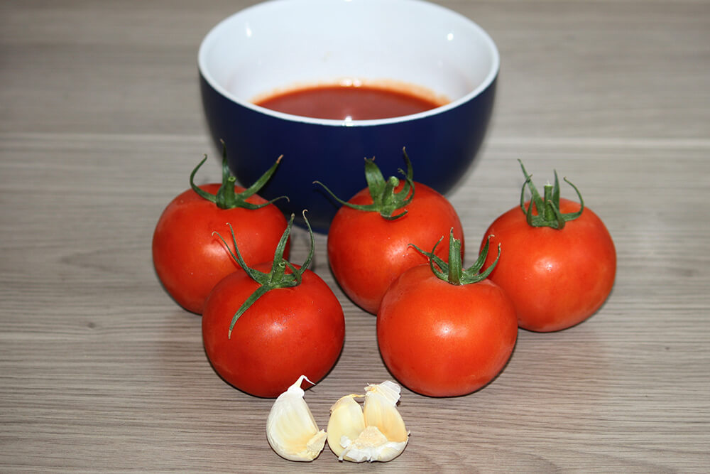 Soße aus Tomaten und Knoblauch - gesund und super zum Abnehmen